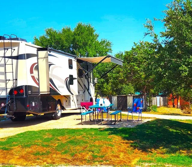 Full-hookup RV site at Al's Hideaway